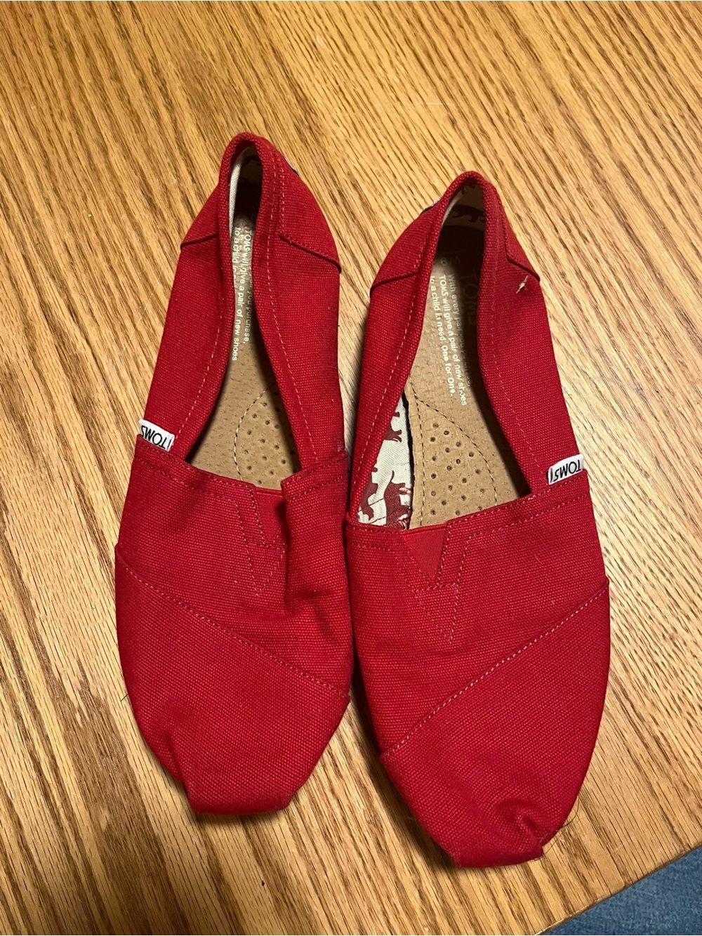 Toms Shoes Women’s 9 Alpargata Slip On Loafers Red Canvas Low Top Comfort Casual